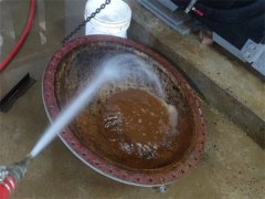 寫字樓冷凝器、冷卻塔怎么清洗搶修